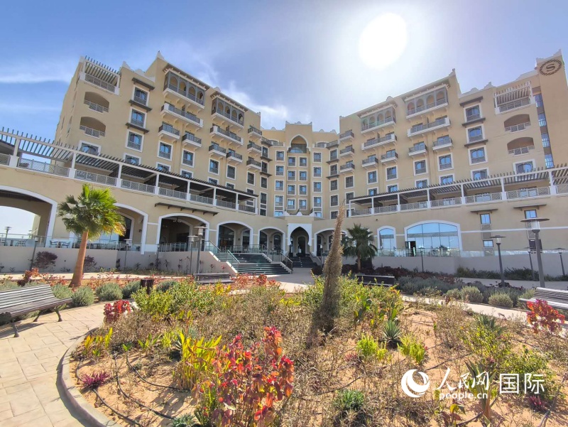 喜来登酒店的内部花园 人民网记者黄培昭摄