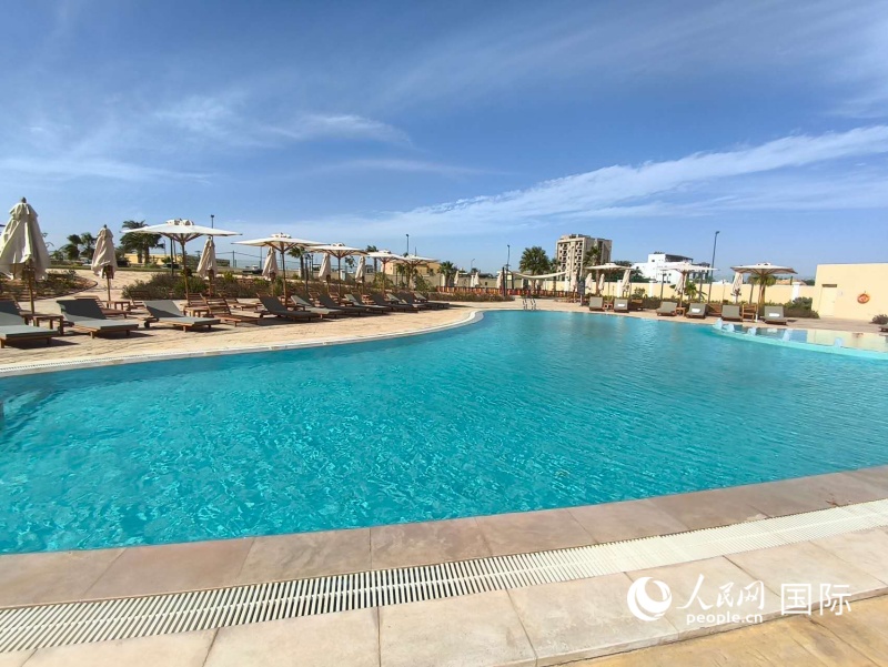 酒店的游泳池 人民网记者黄培昭摄