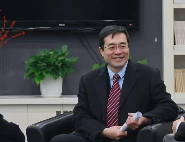 “为世界贡献全球治理的中国方案”