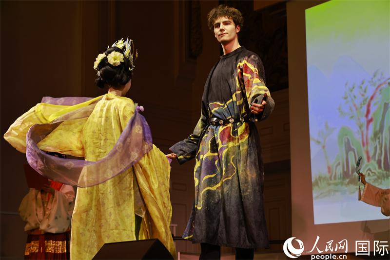 丙午马年法国汉风新春盛典现场。人民网记者 尚凯元摄