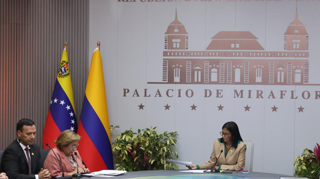 委内瑞拉首次向哥伦比亚出口液化石油气