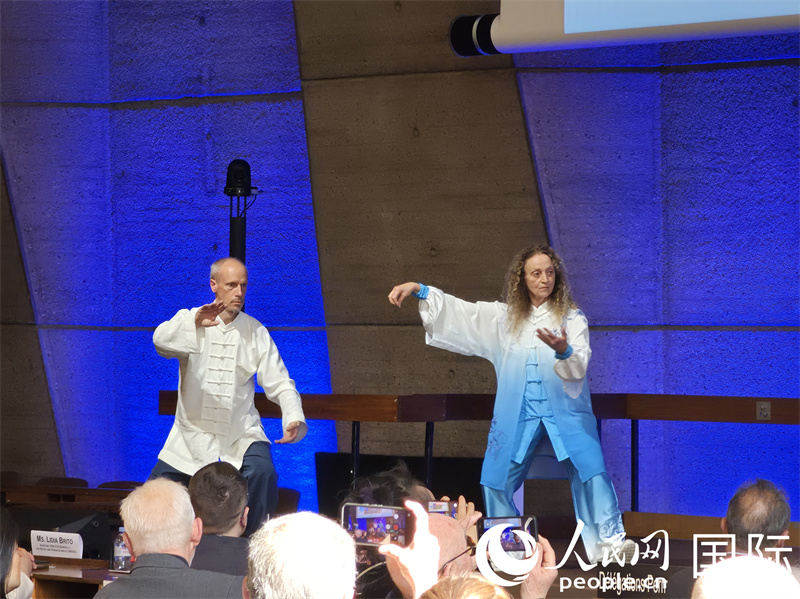 联合国教科文组织总部首个国际太极拳日庆祝活动现场,中法两国太极拳习练者呈献精彩演出。尚凯元摄