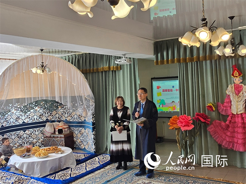 中国驻哈萨克斯坦大使韩春霖致辞 人民网记者李强摄