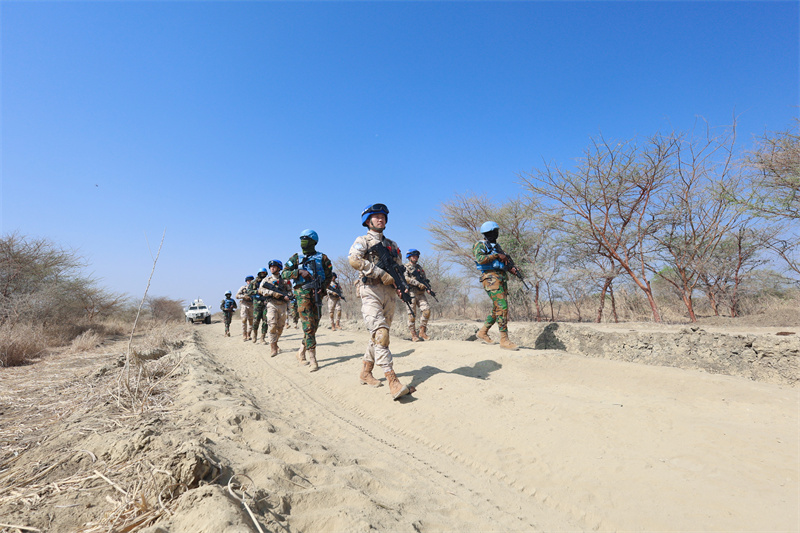 联合巡逻。韩瑞田摄