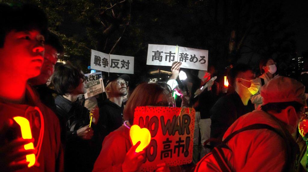 日本东京3万人集会抗议高市政府破坏和平宪法