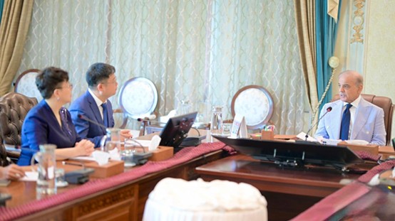 巴基斯坦总理夏巴兹在总理府会见国联股份代表团。巴基斯坦总理办公室供图