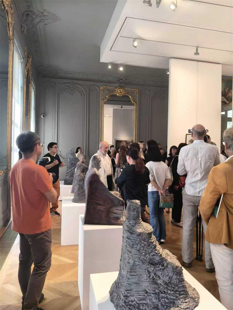 “问道中西——陆秀竞&让·安哥拉中法艺术对话联展”开幕活动现场。主办方供图