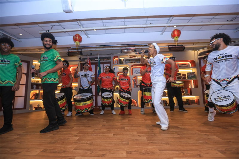 巴西奥洛敦桑巴艺术团带来青少年专场汇演。国家电网巴西电力CPFL公司供图