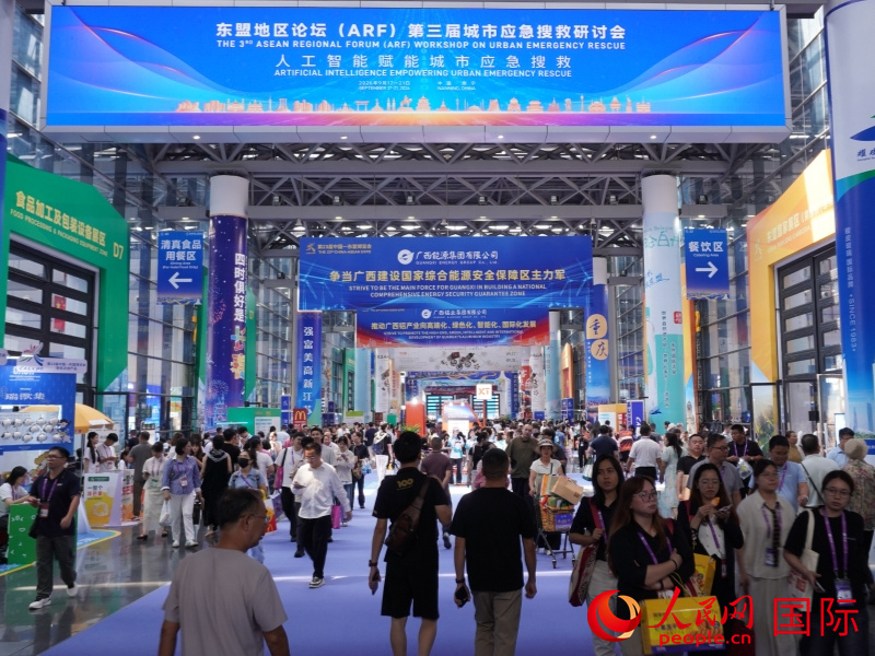 展会现场。 人民网 喻亮摄