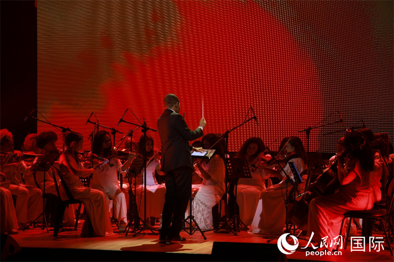 图为演出现场。人民网记者 陈海琪摄