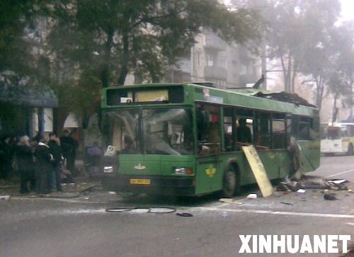 俄罗斯公交车爆炸64人死伤 可能涉及当地黑帮