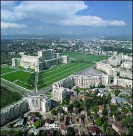 罗马尼亚首都布加勒斯特的国会总部是