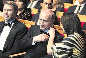 其次是年仅24岁的卡巴耶娃,这位两次艺术体操世锦赛冠军得主,先后为一