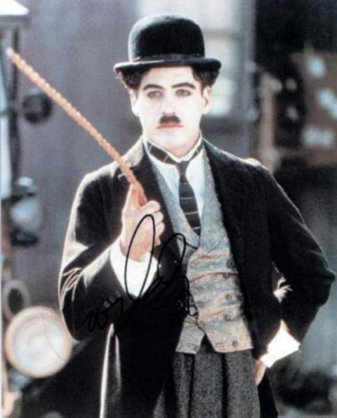 组图:世界左撇子名人 (21)