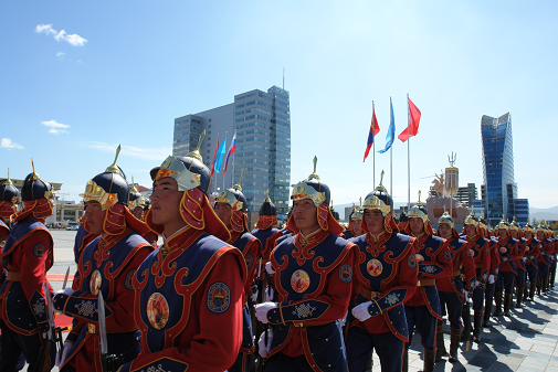 蒙古国总统额勒贝格道尔吉隆重欢迎俄罗斯总统