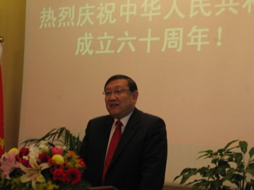张援远大使在招待会上致辞