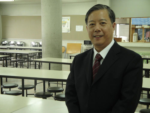 中日民间交流的桥梁+访平成日本语学校校长郝