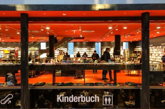 探访疫情封锁下的德国：餐馆可以歇，书店不能关
