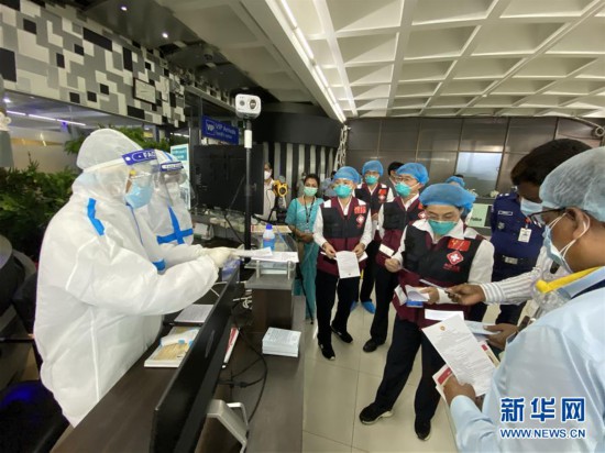 中国赴孟加拉国抗疫医疗专家组继续与当地机构交流抗疫经验