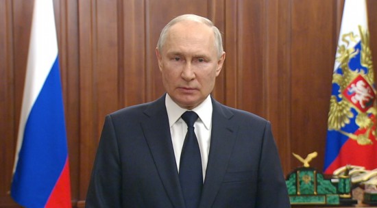 这是6月26日俄罗斯总统普京在王人门莫斯科发表话语的视频截图。新华社发
