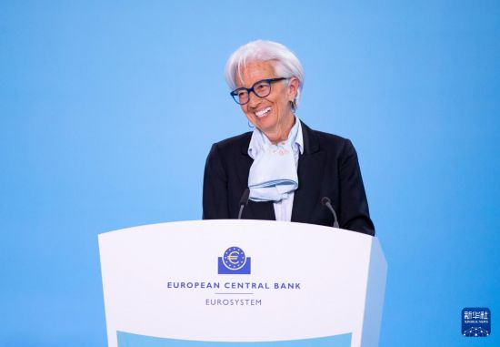 4月11日，欧洲中央银行行长拉加德在德国法兰克福欧洲中央银行总部出席新闻发布会。新华社记者 张帆 摄