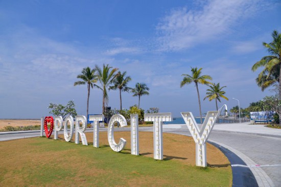 这是3月27日拍摄的斯里兰卡科伦坡港口城一景。新华社记者徐钦摄