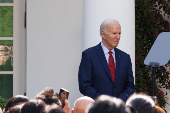 这是5月13日在美国华盛顿白宫拍摄的美国总统拜登。新华社发（亚伦摄）