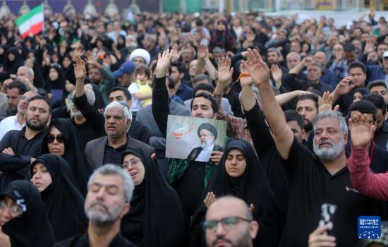 On May 23, people mourned the late President Lehi in the Imam Reza Holy Land in Mashhad, Iran. Shen Jizhong 