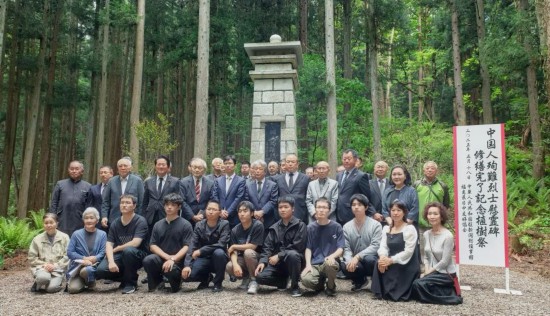 尼加塔的中国领事馆将举行一个完工仪式，以修复中国烈士的纪念碑