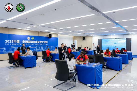 选手们在比赛中。图源：赛事组委会