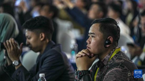 7月26日，参会代表出席2025中国—东盟教育交流周开幕式。新华社记者 陶亮 摄