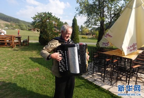 精选丨在塞尔维亚山村庄体验传统“婚姻”