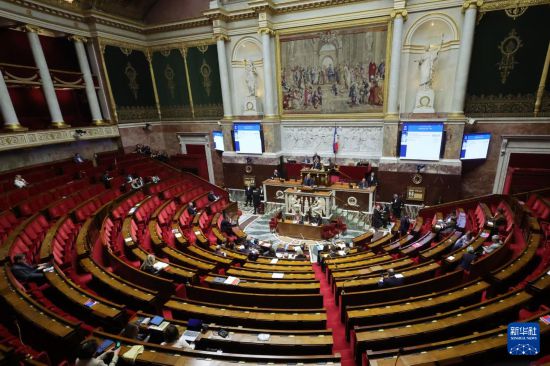 法国总理再过关 财政预算获通过（法国财政总署）