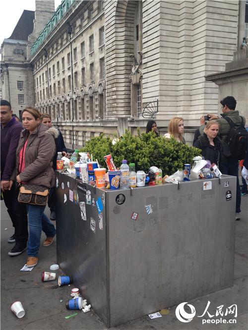 伦敦著名旅游景点惊现脏乱差(组图)