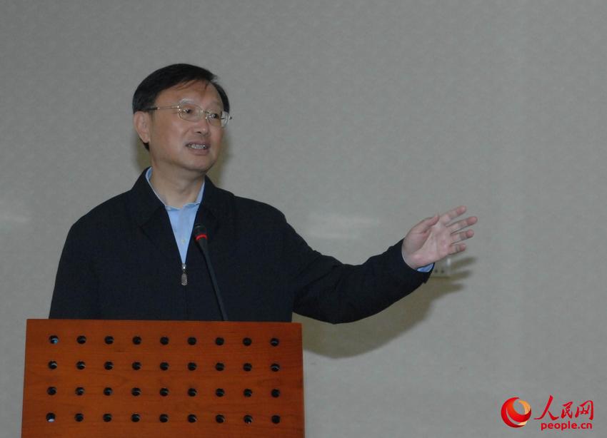 2014��7��29�����磬����ίԱ��������й����������о���������ʽ�Ͻ�����    ��Ӱ��������  ������