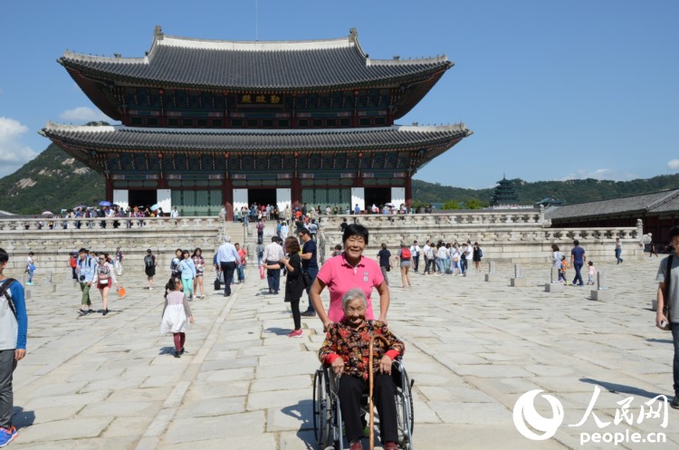 л�绪ĸŮ�ں�������������������Ӱ �ር����