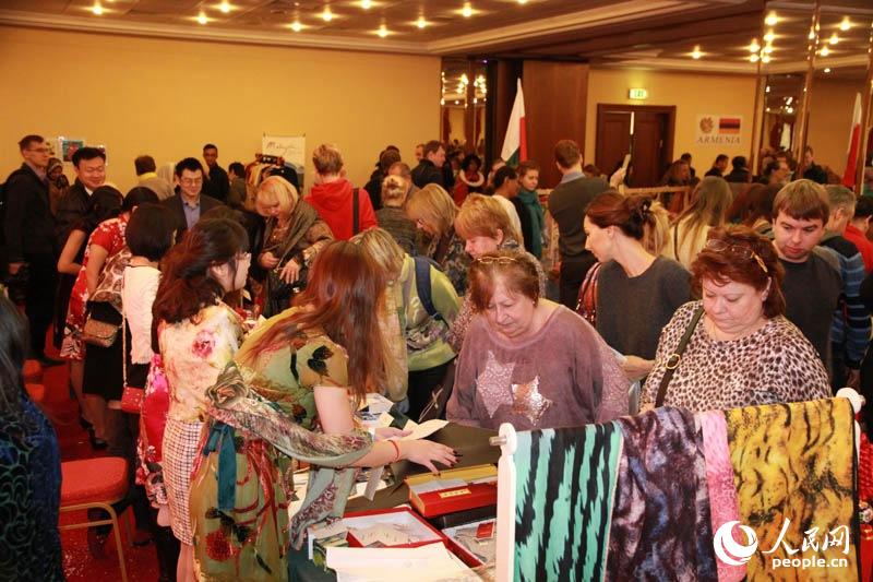 �й�פ��ʹ��չ̨ǰ�˿����ﲻ����