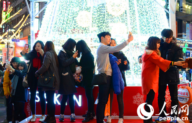 ����ʥ�����������һ�塣����Ӱ���ƺ��ࣩ