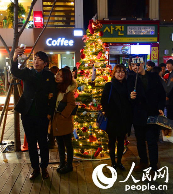 ����ʥ�����������һ�塣����Ӱ���ƺ��ࣩ