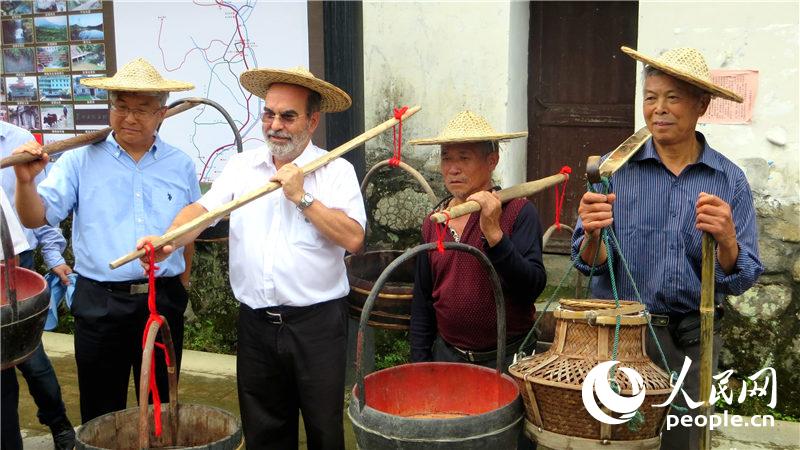 �ܸ����������µ�����ⵣ����������һ��������������ѩ��