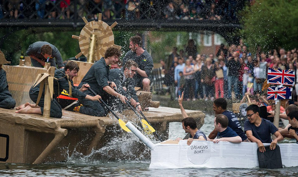 ����ѧ�Կ����ϻ�ֽ��ӭ���ڣ�������ͼ����4��