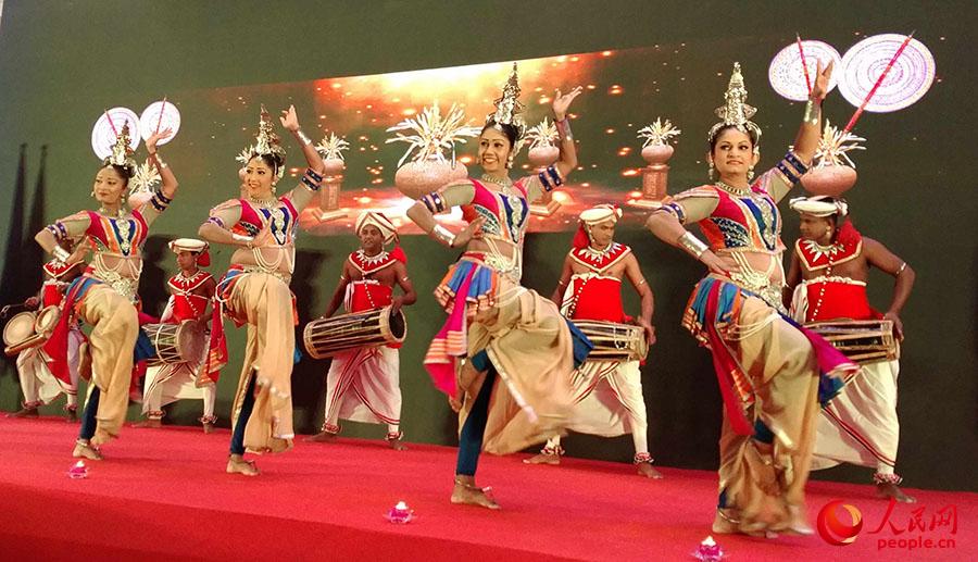 ˹�����������Ҵ����������赸��