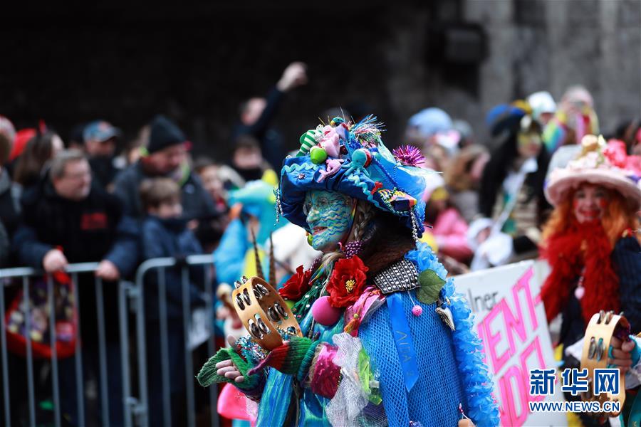 2��12�գ��ڵ¹���¡�����ǲμӡ�õ������һ��������