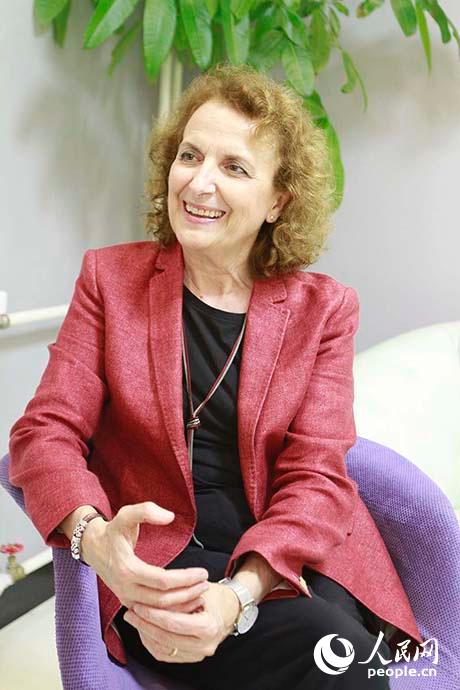 ������פ��ʹ�ݽ������޼������q���©qĪ�����(Gisela Conde Morencia)���ܲɷã���Ӱ����ɪ��