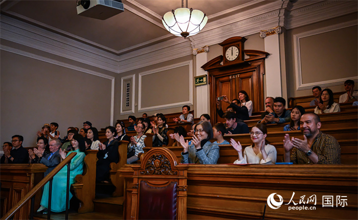 �赸�糡���˰����Ļ�ֳ��������� ��������