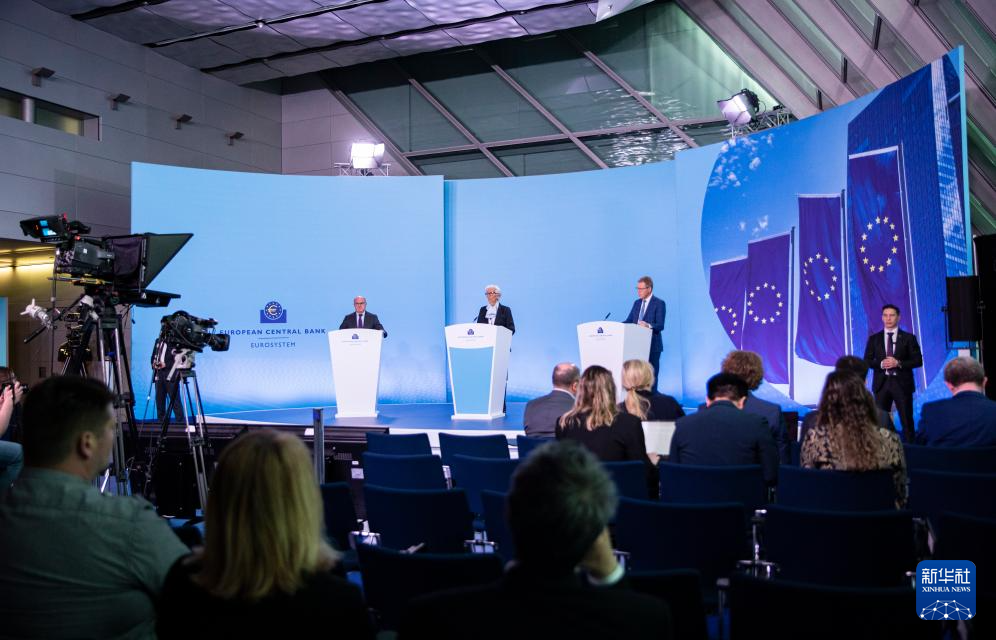 4��11�գ�ŷ�����������г����ӵ£��У��ڵ¹������˸�ŷ�����������ܲ���ϯ���ŷ����ᡣ�»������ �ŷ� ��