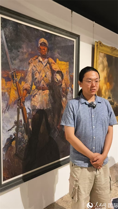 中央美术学院油画系研究生王志轩创作的八路军战士主题油画作品获得一等奖。人民网记者 杨倩摄