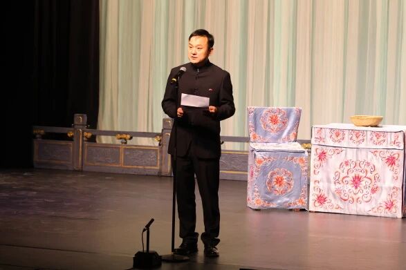 中国驻哥德堡总领事杨培栋致辞。中国戏曲学院供图