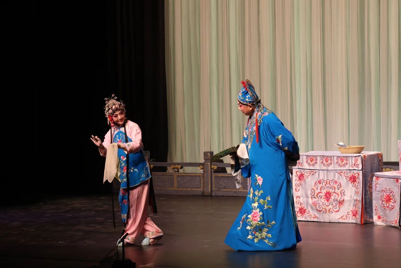 《拾玉镯》剧照。中国戏曲学院供图