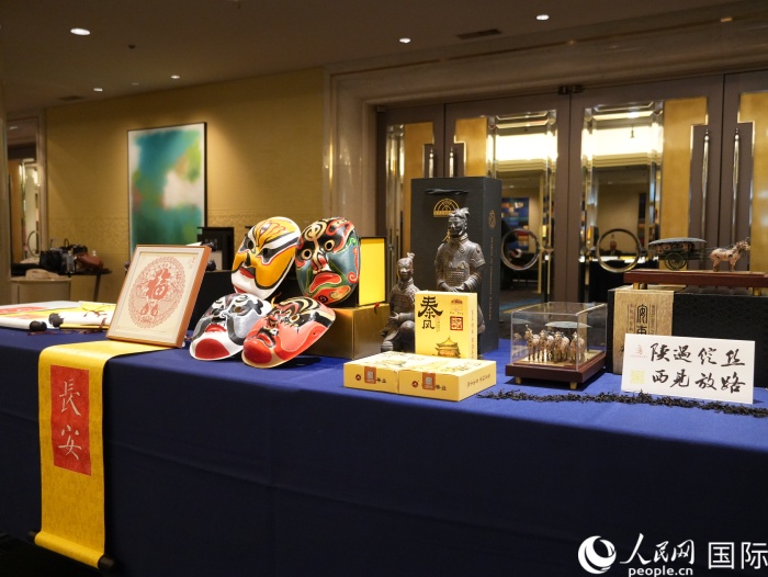 西安文创工艺产品展示。人民网 许可摄